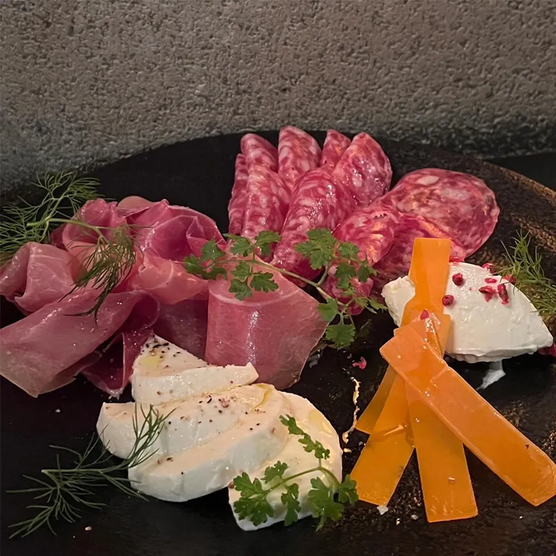 アナログ新宿イタリアン（新宿）カフェ