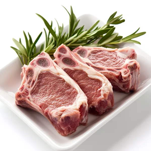 新鮮なラム肉（草原で放牧育ち）